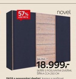 Skříň s posuvnými dveřmi, šířka cca 250 cm