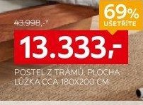 Postel z trámů