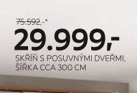 Skříň s posuvnými dveřmi