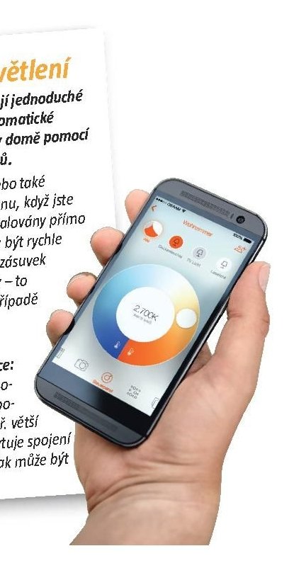 Smartphone s aplikací pro inteligentní ovládání osvětlení