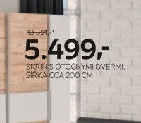 Skříň s otočnými dveřmi