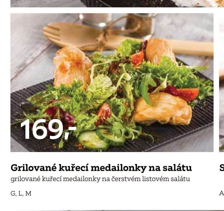 Grilované kuřecí medailonky na salátu