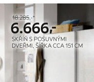 skříň s posuvnými dveřmi
