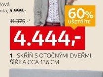 Šatní skříň (s otočnými dveřmi, šířka cca 136 cm)