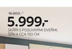Skříň s posuvnými dveřmi