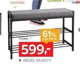 9 Regál na boty