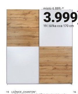 Šatní skříň (světlé dřevo)