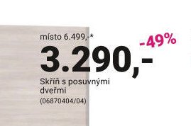 Skříň s posuvnými dveřmi