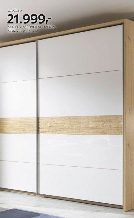 SKŘÍŇ S POSUVNÝMI DVEŘMI, ŠÍŘKA CCA 270 CM