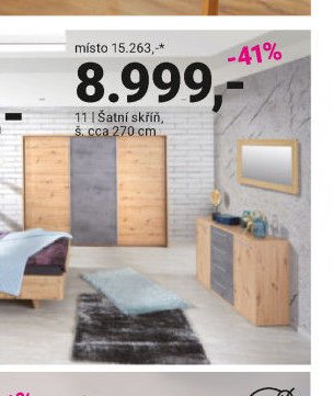 Šatní skříň, š. cca 270 cm
