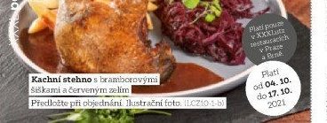 Kachní stehno s bramborovými šiškami a červeným zelím