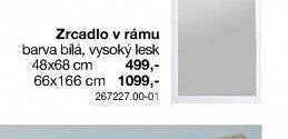 Zrcadlo v rámu