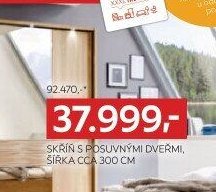 SKŘÍŇ S POSUVNÝMI DVEŘMI, ŠÍŘKA CCA 300 CM