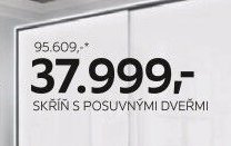 Skříň s posuvnými dveřmi