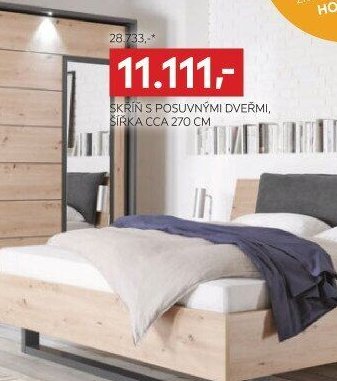 SKŘÍŇ S POSUVNÝMI DVEŘMI, ŠÍŘKA CCA 270 CM