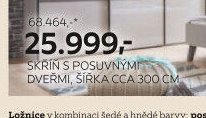 Skříň s posuvnými dveřmi, šířka cca 300 cm