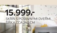SKŘÍŇ S POSUVNÝMI DVEŘMI, ŠÍŘKA CCA 240 CM