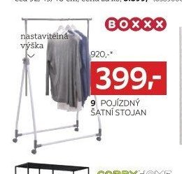 Pojízdný šatní stojan