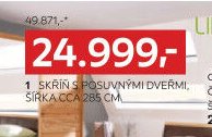 1 SKŘÍŇ S POSUVNÝMI DVEŘMI, ŠÍŘKA CCA 285 CM