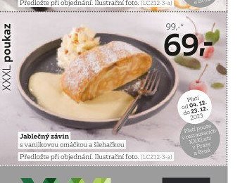 Jablečný závin s vanilkovou omáčkou a šlehačkou