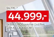 ŠKŘÍŇ S POSUVNÝMI DVEŘMI, ŠÍŘKA CCA 300 CM