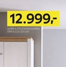 Skříň s otočnými dveřmi
