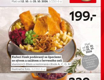 Kuřecí řízek podávaný se špeclemi se sýrem a salátem z červeného zelí